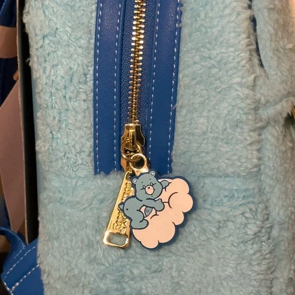 Loungefly Carebears backpack - Picture 4 of 5